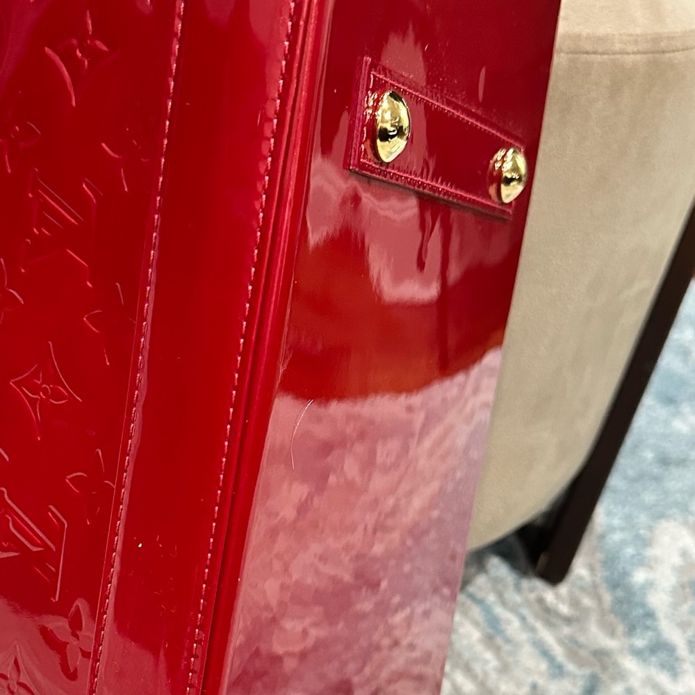 100% authentic LOUIS VUITTON ALMA LARGE LIKE NEW